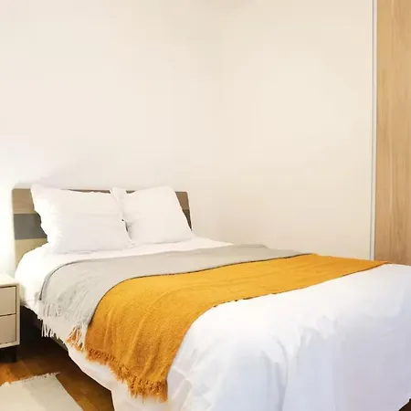 Appartement Apart In 90 Eur Night